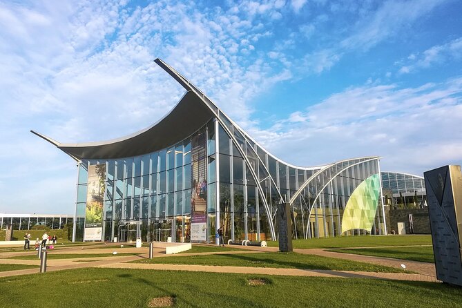 Therme-entrance ticket and transfer pick-up/drop-off Bucharest - The transfer from central Bucharest