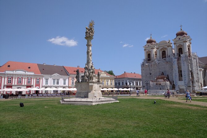 Timisoara Downtown Dream Tour - Piața Libertății and the feel of older city life