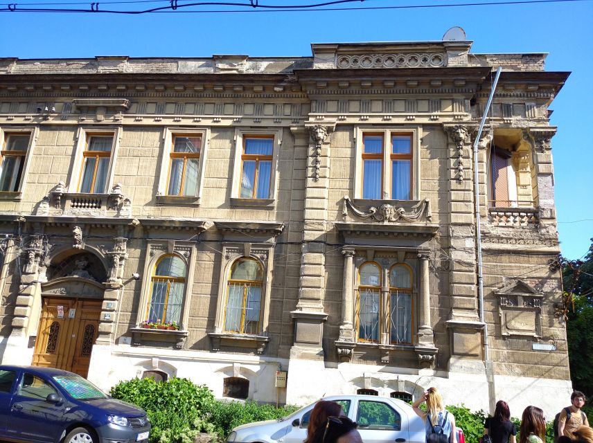 Timisoara Dream Tour in Elisabetin Neighborhood - Why Elisabetin rewards a slower walk