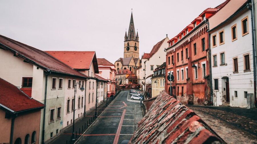 Transylvania's Trail: Sibiu, Bran Castle, Brasov, Sighisoara - The guide can shape the whole experience