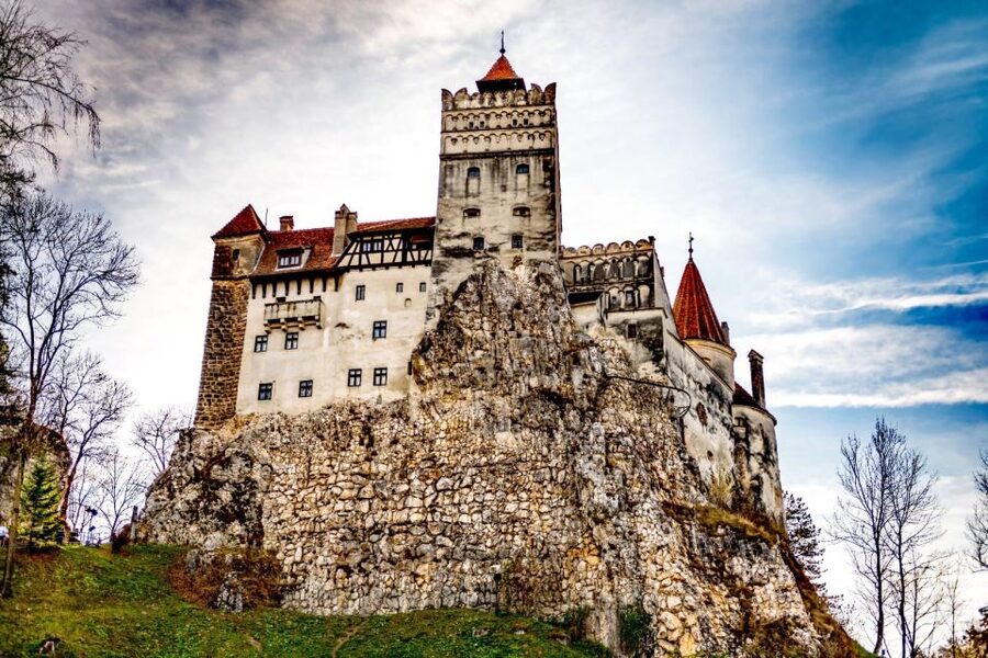 Transylvania Tour: Dracula's Castle, Peles Palace & Brasov - Three famous Transylvanian stops from Bucharest