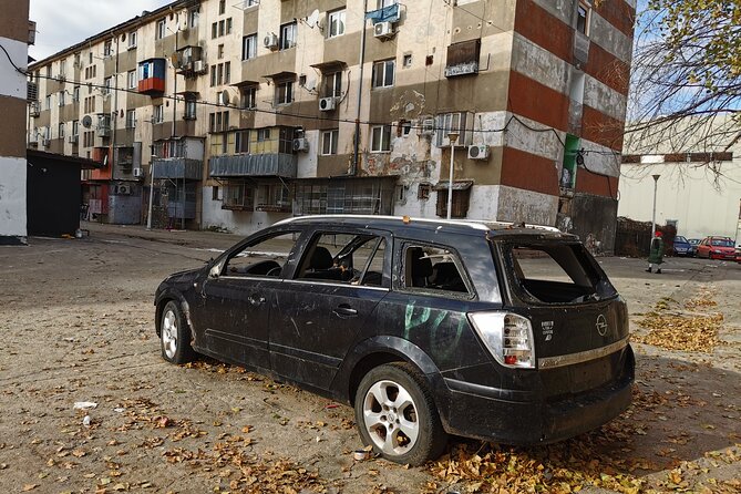 Troubled - Notorious Neighborhood - area known for social issues - Who should book this experience