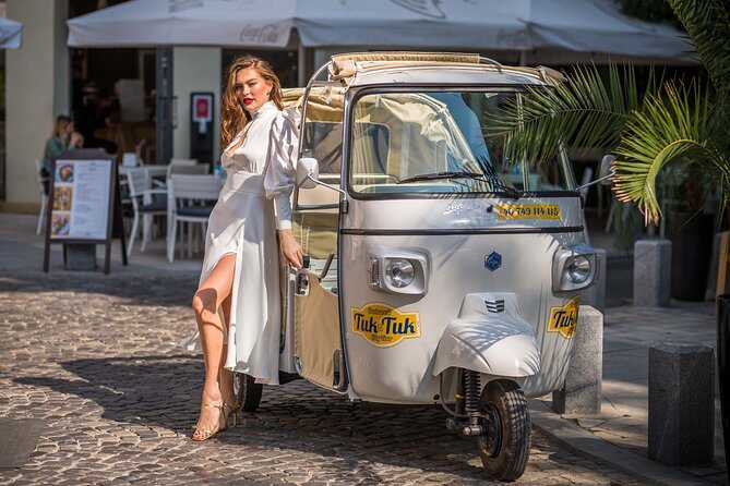 Tuk Tuk Bucharest Romantic Tour with miniBAR - Bucharest’s long fountain sequence