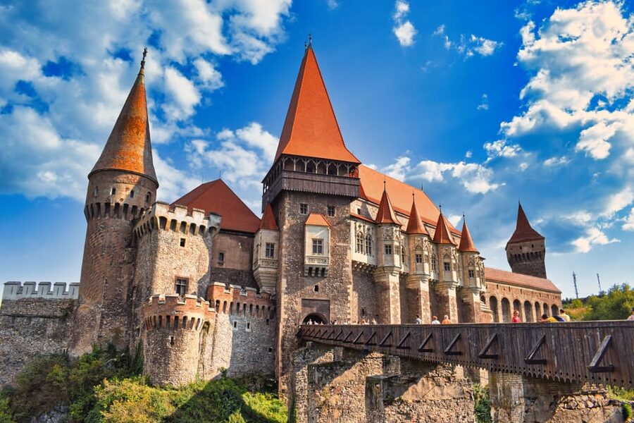 Turda salt mine and Corvin Castle day tour from Cluj - What the guiding adds