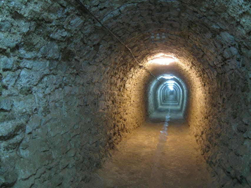 Turda salt mine and Corvin Castle day tour from Cluj - Private tour or small group?