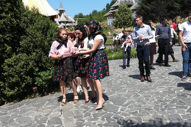 Two days tour to Maramures: local experiences and culture - Wooden churches at Poienile Izei and Barsana