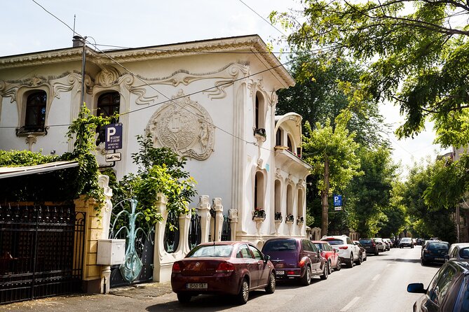 Unique Tour of Hidden Bucharest - Batiștei and the old neighborhood pattern