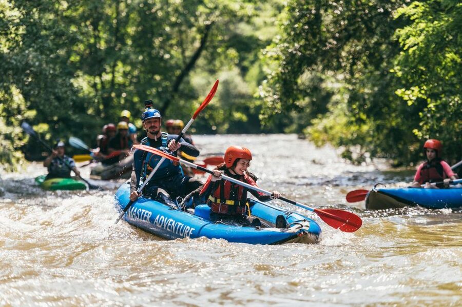 Vadu Crisului: Rafting or Kayaking trip on Crisul Repede - The first 20 minutes: safety before the water