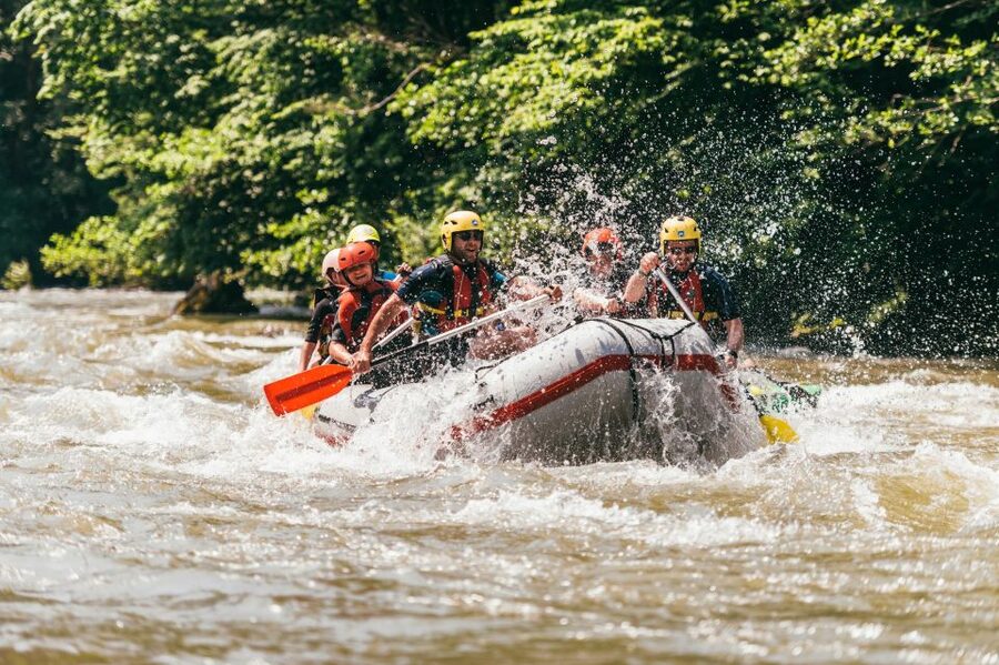 Vadu Crisului: Rafting or Kayaking trip on Crisul Repede - The 25-minute van ride to Șuncuiuș