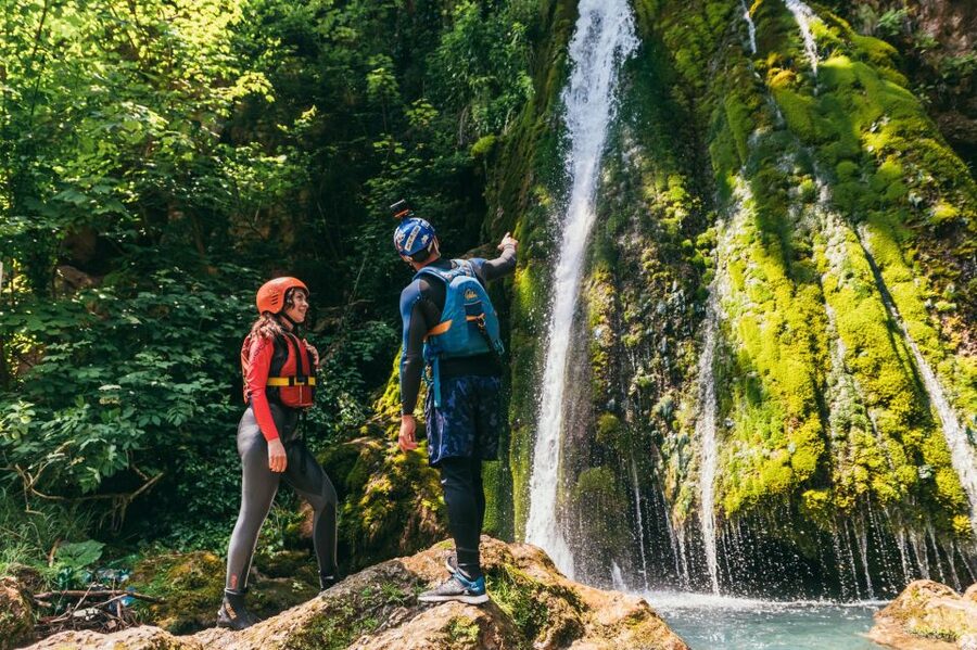 Vadu Crisului: Rafting or Kayaking trip on Crisul Repede - The final 15 minutes back at the base