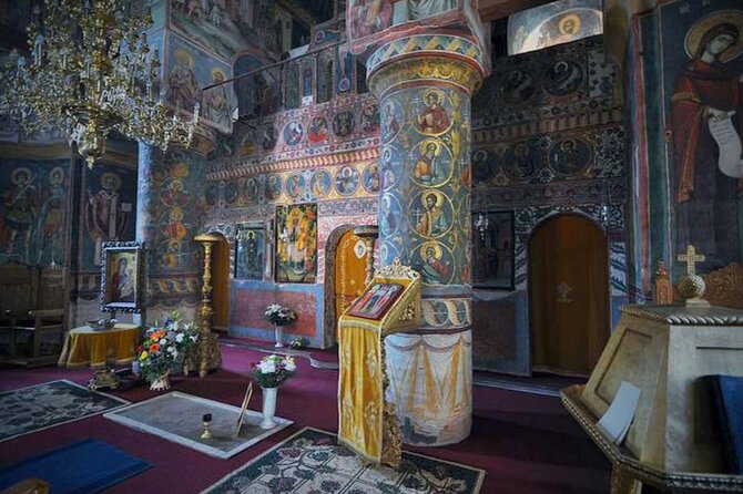 Vlad the Impaler Royal Court from Târgoviște, Peleș Castle and Dracula grave - Three very different chapters of Romania in one day