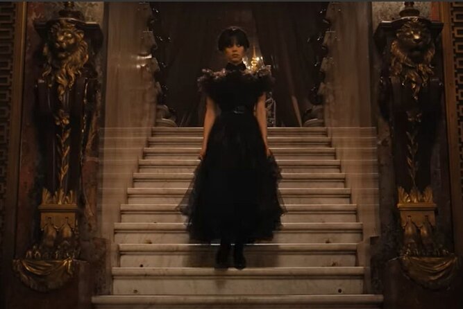 Wednesday Adams Family - Visit 6 filming locations, Private tour - Grădina Icoanei and Nevermore’s interior scenes